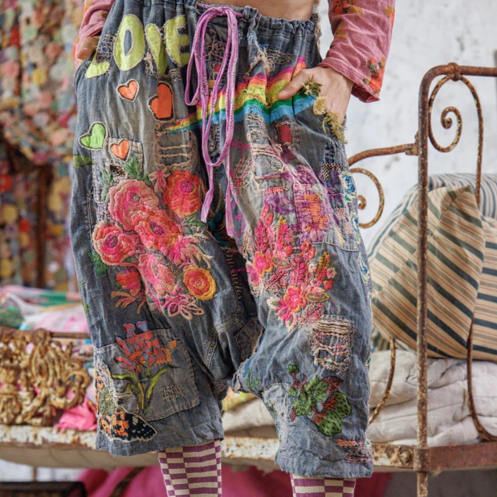 NWT Magnolia Pearl Embroidered Art Graphic Frankie Denims, OS